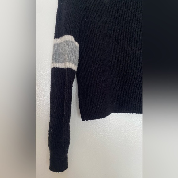 J and J mock neck sweater - black and white color blocking - size S - Picture 8 of 14